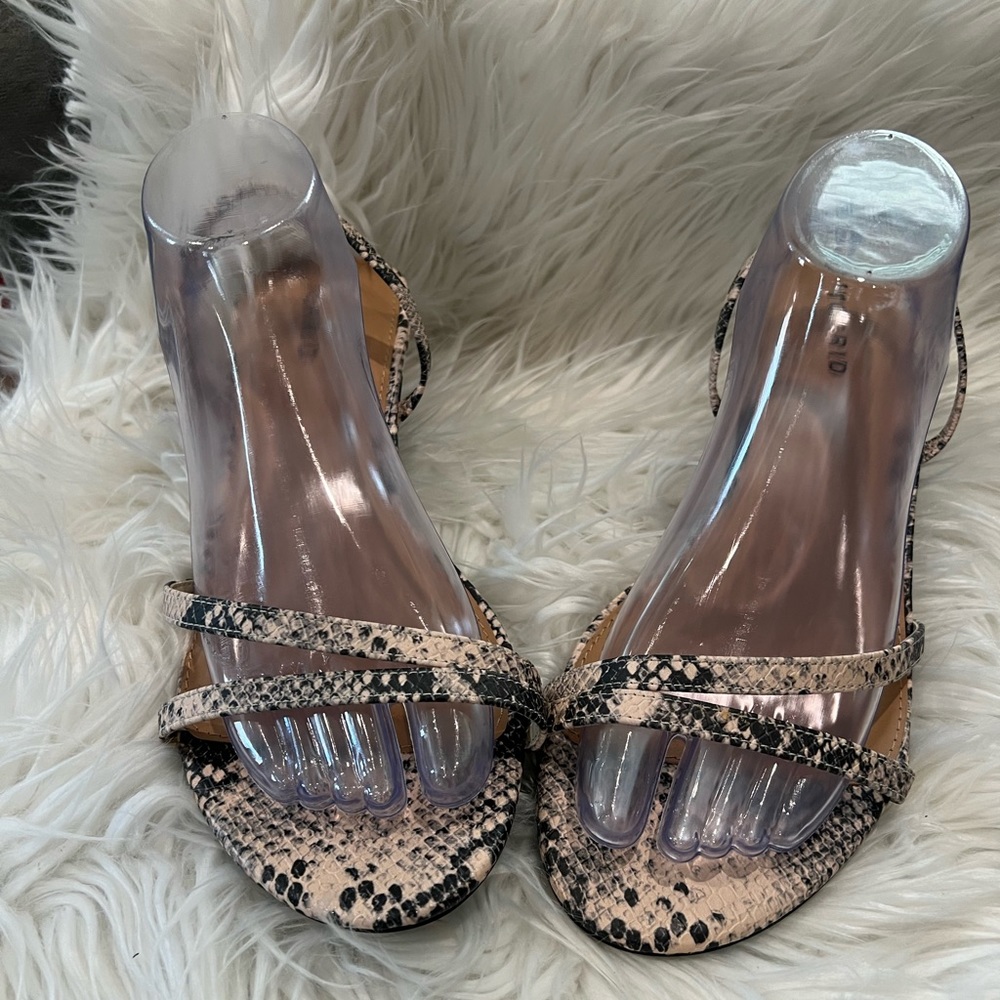 Torrid Women 10W Snakeskin Print Strappy‎ Sandals Kitten Heels